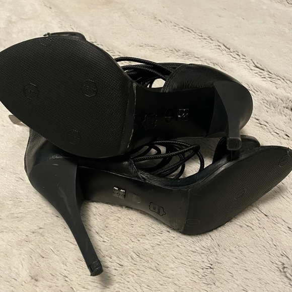 Sexy BCBGMAXAZRIA strappy heels - Picture 7 of 12